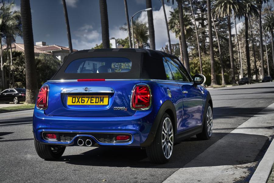 Mini Cooper S Cabrio (F57) 2018 года  (WW) (фото 5 из 222)